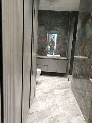 3 BHK Builder Floor For Rent in South City 1