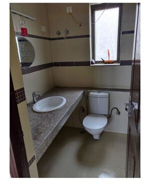 Bathroom in 2 BHK Builder Floor at Unitech Uniworld Gardens, Sector 47 – for Rent