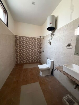Bathroom in 3 BHK Independent House at Sector 39 – for Rent