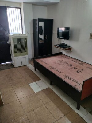 Bedroom in 3 BHK Builder Floor at Jor Bagh – for Rent