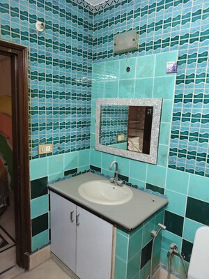 Washroom in 4 BHK Independent House at Mahendru Enclave – for Rent