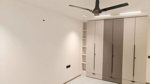 Room in 4 BHK Builder Floor at Ashok Vihar – for Rent