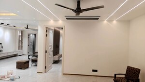 Room in 4 BHK Builder Floor at Ashok Vihar – for Rent