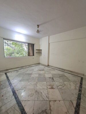 Room in 2 BHK Apartment at Vora Vintage, Borivali West – for Rent