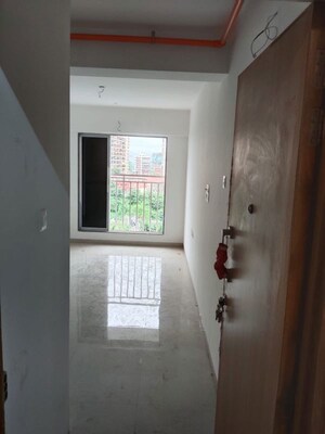 Room in 1 BHK Apartment at Adhikari Maharashtra Mandir, Bhandup West – for Rent