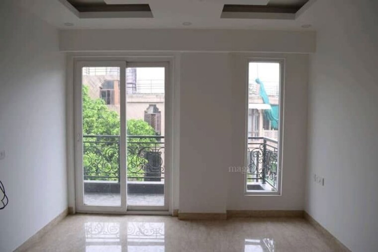 Room, greater kailash i 4 Bedroom 300 Sq.Yd. Builder Floor In Greater Kailash I Delhi 10694201