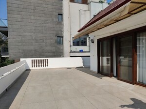 Room in 2 BHK Builder Floor at Vasant Vihar – for Rent