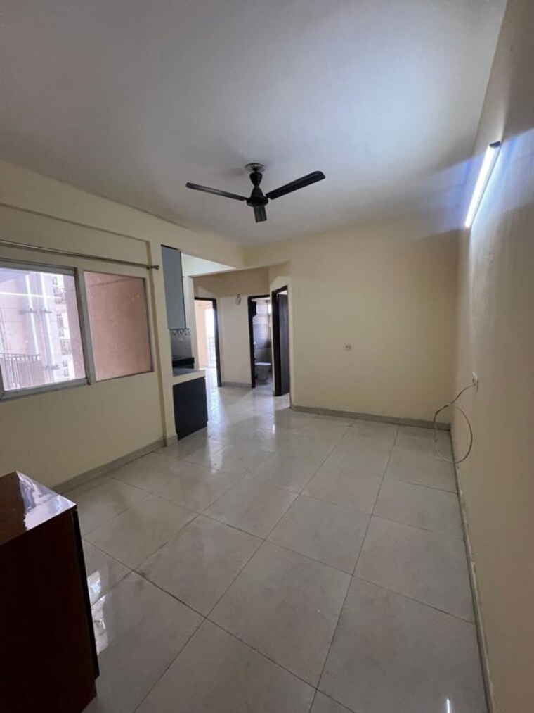 Room, signature-global-orchard-avenue 2 Bedroom 750 Sq.Ft. Apartment In Sector 93 Gurgaon 10694234