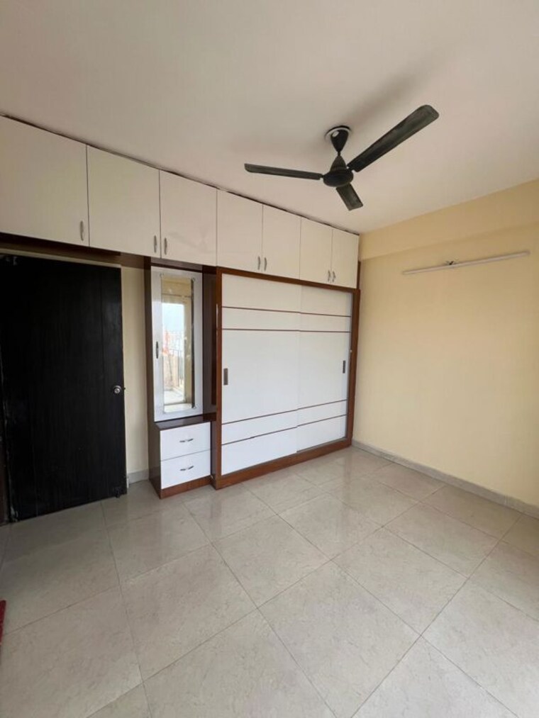 Room, signature-global-orchard-avenue 2 Bedroom 750 Sq.Ft. Apartment In Sector 93 Gurgaon 10694234