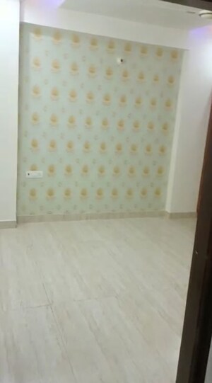 Room in 3 BHK Apartment at Karolan Ka Barh – for Rent
