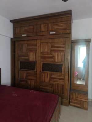 Room in 3 BHK Apartment at Essen Shonest Towers, Wakad – for Rent