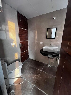 Bathroom in 2.5 BHK Apartment at Express Zenith, Sector 77 – for Rent