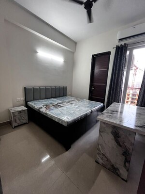 Living Room in 2.5 BHK Apartment at Express Zenith, Sector 77 – for Rent