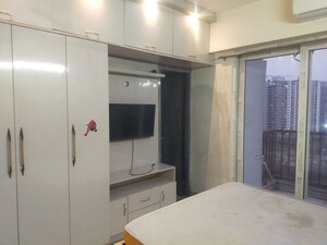 Kitchen in 2.5 BHK Apartment at Arun Vihar, Sector 29 – for Rent
