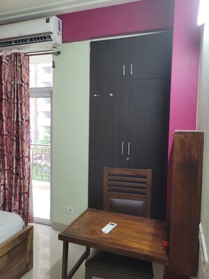 Furnished Amenities in 3.5 BHK Apartment at JM Aroma, Sector 75 – for Rent