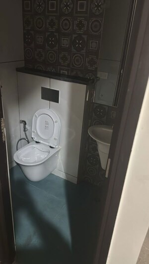 Bathroom in 3.5 BHK Apartment at Antriksh Golf View, Sector 78 – for Rent