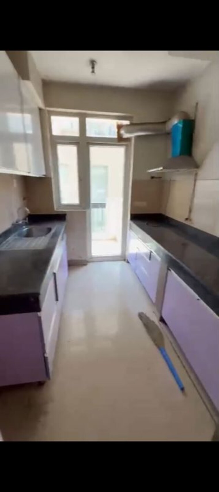 Kitchen, emaar-emerald-estate 2.5 Bedroom 1020 Sq.Ft. Apartment In Sector 65 Gurgaon 10694320