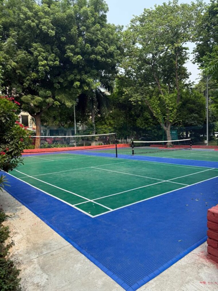 Garden, unitech-palms 3.5 Bedroom 1600 Sq.Ft. Apartment In South City 1 Gurgaon 10694319