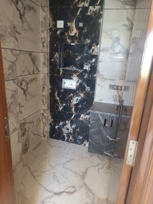 2 BHK Builder Floor For Rent in Rohini Sector 8