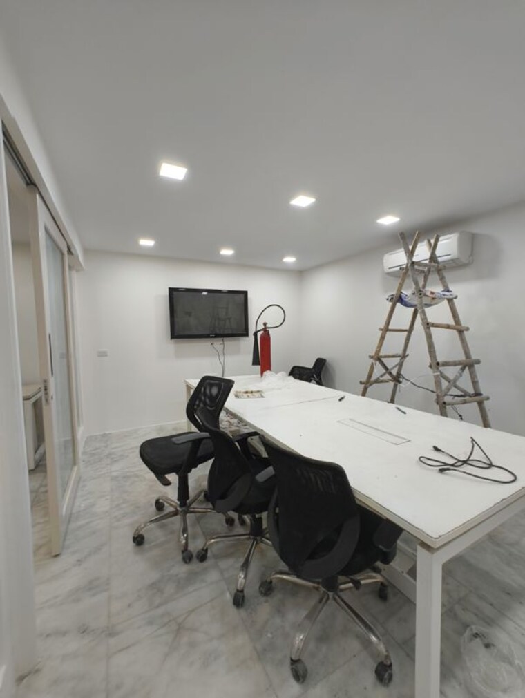 Team Area, pamposh enclave Commercial Office Space 1400 Sq.Ft. In Pamposh Enclave Delhi 10694331