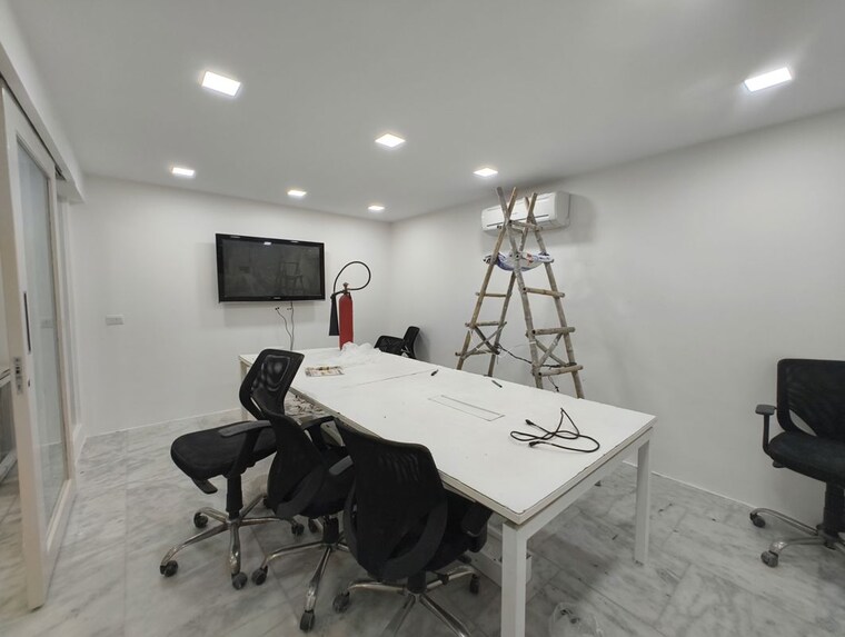 Team Area, pamposh enclave Commercial Office Space 1400 Sq.Ft. In Pamposh Enclave Delhi 10694331