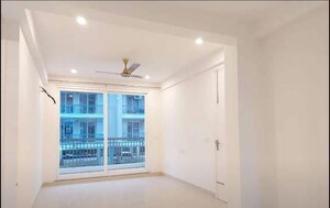 Room in 3 BHK Apartment at Maxxus Elanza, International Airport Road – for Rent