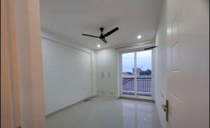 Room in 3 BHK Apartment at Maxxus Elanza, International Airport Road – for Rent