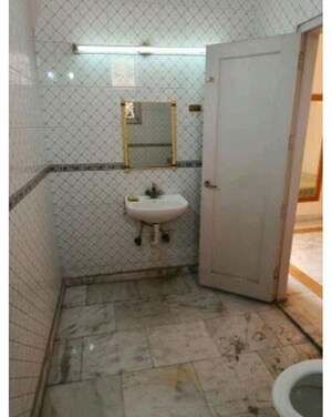 Bathroom in 2 BHK Builder Floor at RWA Apartments, Sector 31 – for Rent