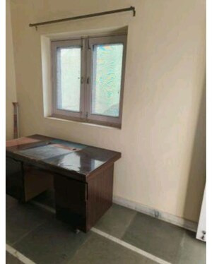 Room in 2 BHK Builder Floor at RWA Apartments, Sector 31 – for Rent