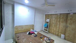 Team Area in 2 BHK Apartment at Prabhadevi – for Rent