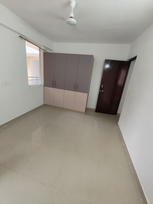 Room in 3 BHK Apartment at Signature Global The Roselia, Sector 95a – for Sale