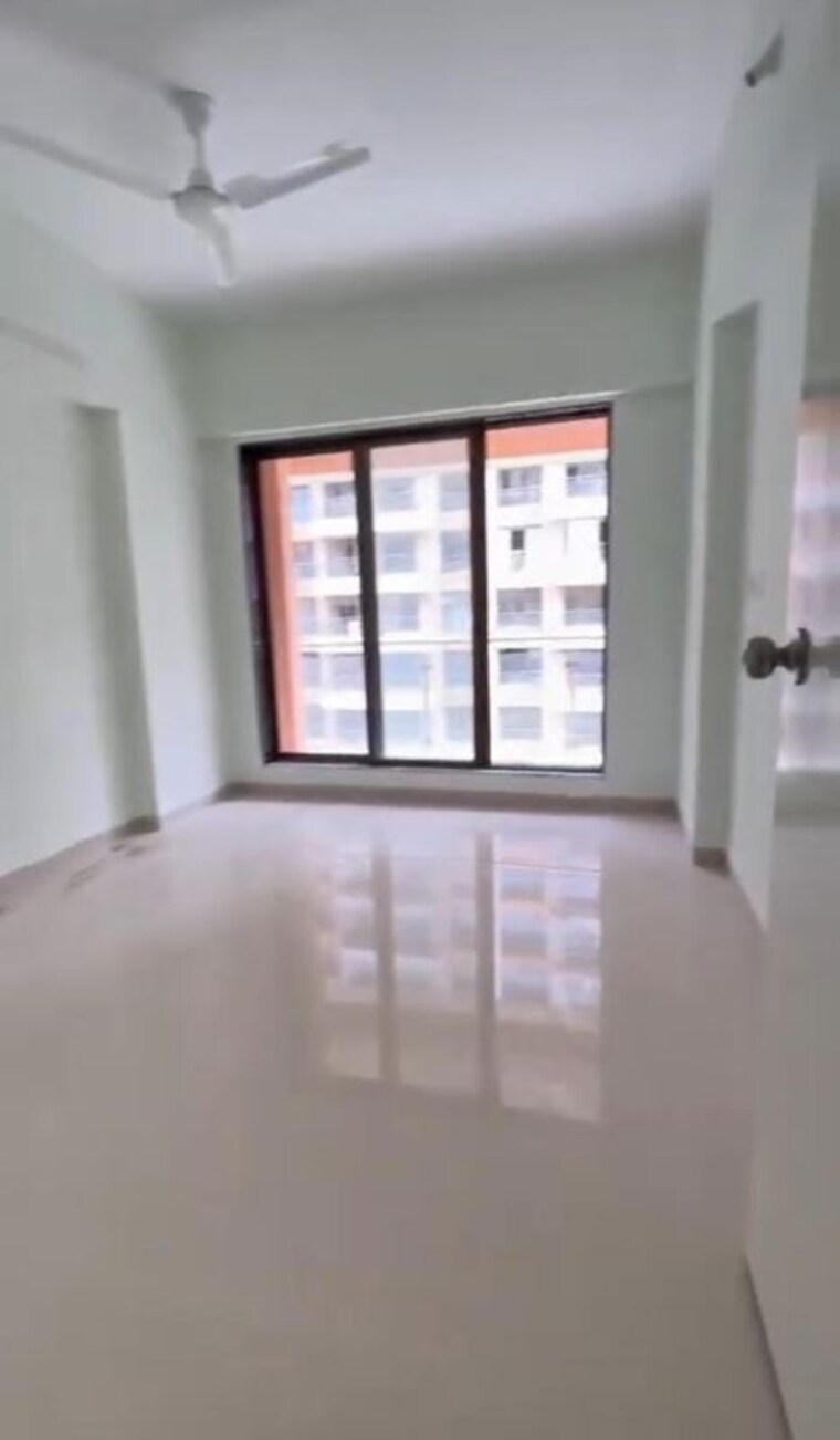 Room, siddharth-nagar-chs-goregaon 2.5 Bedroom 950 Sq.Ft. Apartment In Goregaon West Mumbai 10694436