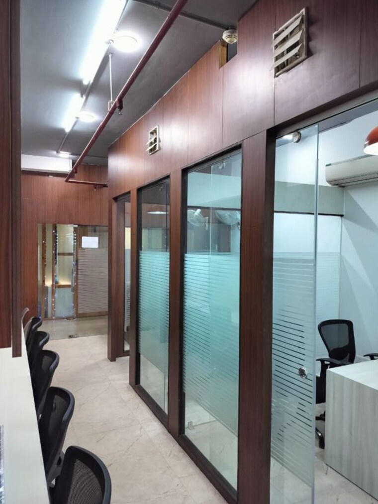 undefined, emaar-emerald-plaza Commercial Office Space 641 Sq.Ft. In Sector 65 Gurgaon 10694488