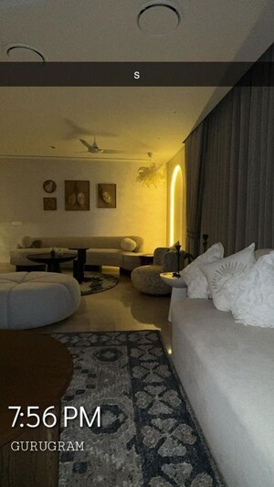 Living Room in 4 BHK Apartment at DLF The Belaire, Sector 54 – for Rent