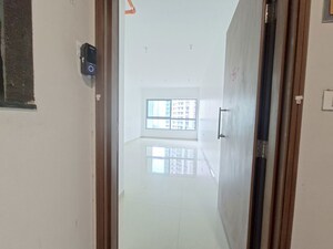2 BHK Apartment – Entrance View at Kalpataru Immensa C, Kolshet Road - for Sale
