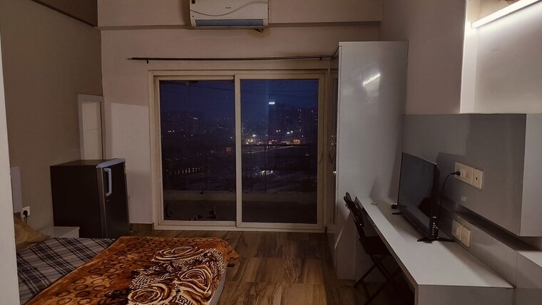 Bedroom, paramount-golfforeste 1 RK 435 Sq.Ft. Apartment In Zeta I Greater Noida Greater Noida 10694524