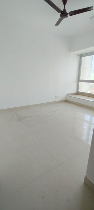 Room in 3 BHK Apartment at DB Woods, Goregaon East – for Sale