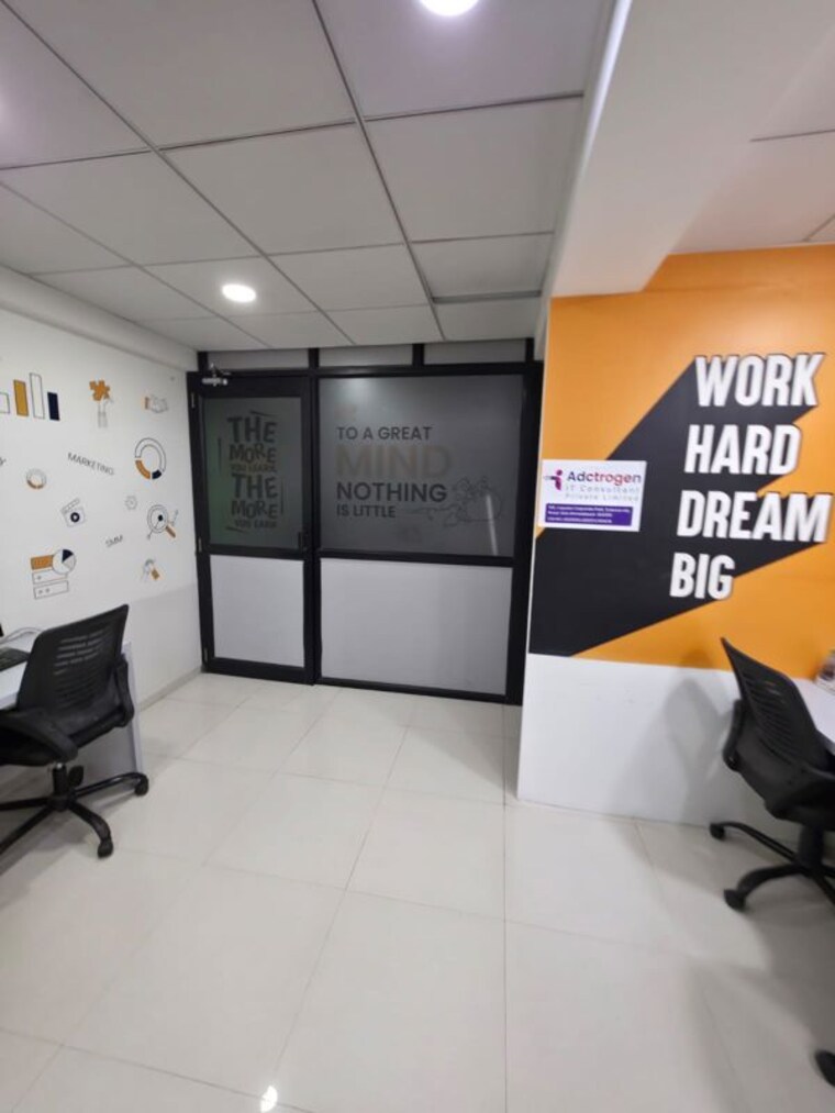 Team Area, science city Commercial Office Space 705 Sq.Ft. In Science City Ahmedabad 10694555