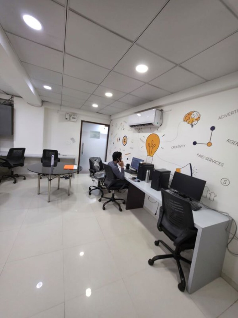 Team Area, science city Commercial Office Space 705 Sq.Ft. In Science City Ahmedabad 10694555