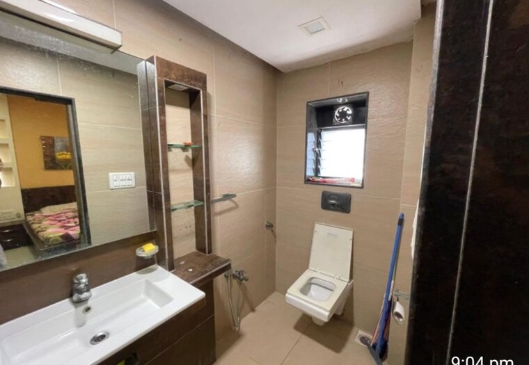 Bathroom, sea-side-chs-andheri 3 Bedroom 1200 Sq.Ft. Apartment In Andheri West Mumbai 10694557