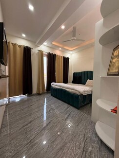 3 BHK Builder Floor For Rent in Sector 17