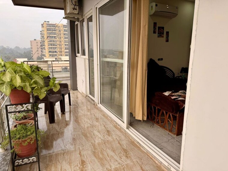 Balcony, sector 17 3 Bedroom 2250 Sq.Ft. Builder Floor In Sector 17 Panchkula 10694554
