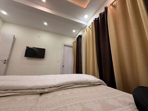 Building Lobby in 3 BHK Builder Floor at Sector 17 – for Rent