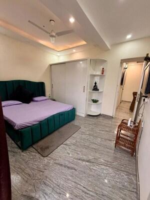 Bedroom in 3 BHK Builder Floor at Sector 17 – for Rent