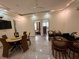 Living Room in 3 BHK Builder Floor at Sector 17 – for Rent