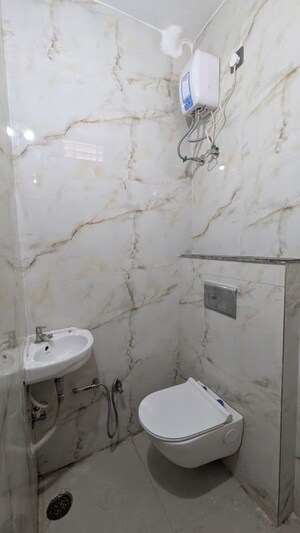 Bathroom in Studio Builder Floor at Vijay Nagar – for Rent