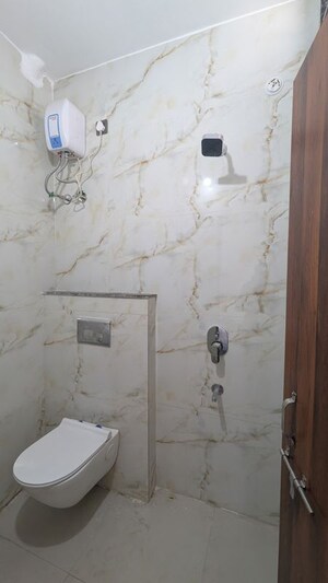 Bathroom in Studio Builder Floor at Vijay Nagar – for Rent