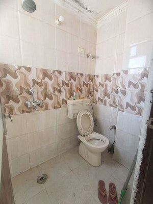 Bathroom in 2 BHK Apartment at Palm Residency Chhatarpur, Chattarpur – for Rent