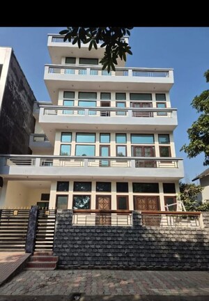  Plot For Sale in Omicron Iii Greater Noida