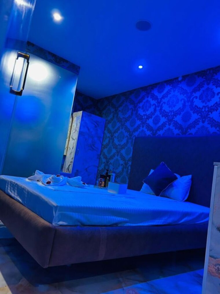 undefined, indiranagar 6+ Bedroom 3000 Sq.Ft. Apartment In Indiranagar Bangalore 10694584